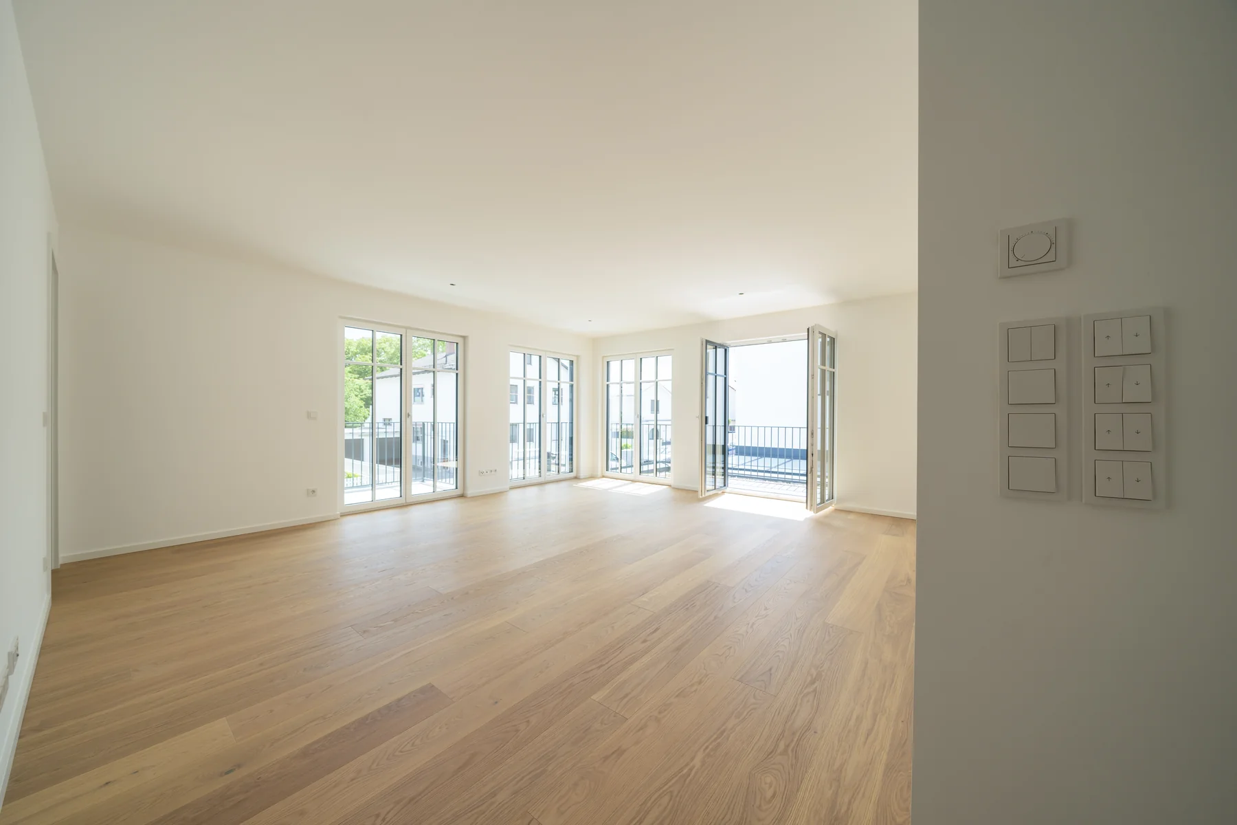 Wohnung — Lichtdurchflutet — Foto 2024